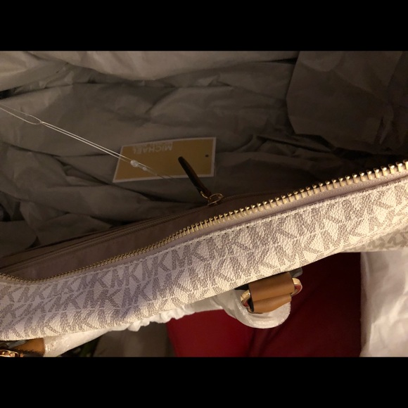 MICHAEL KORS  Vanilla/ Acorn weekend / travel bag - Picture 6 of 6